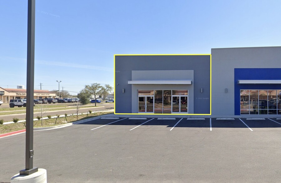 835 Del Oro Ln, Pharr, TX for lease - Primary Photo - Image 1 of 6