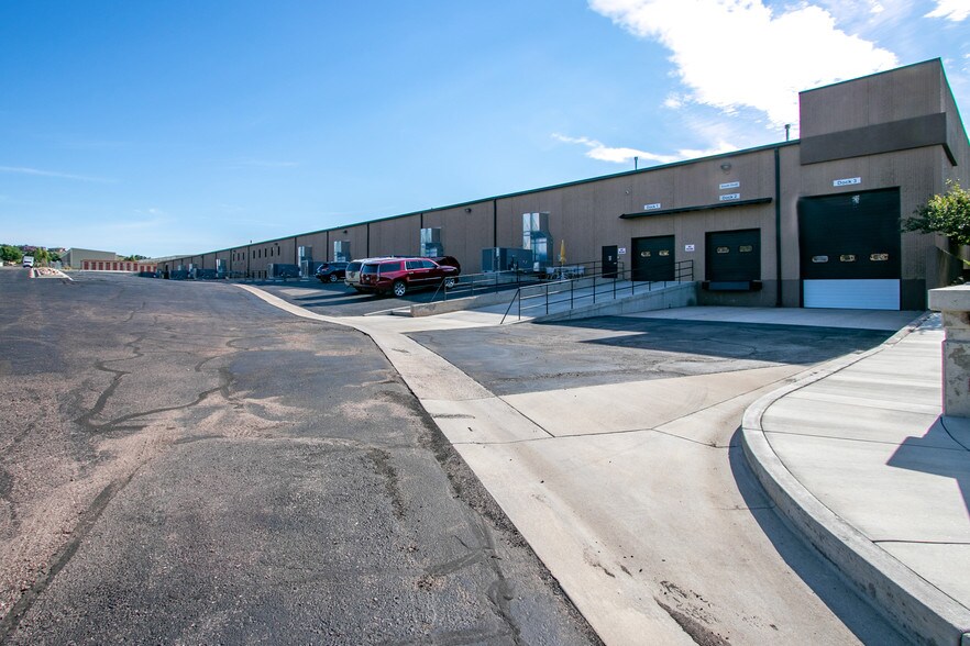 2150 Garden of the Gods Rd, Colorado Springs, CO à vendre - Photo du bâtiment - Image 3 de 100