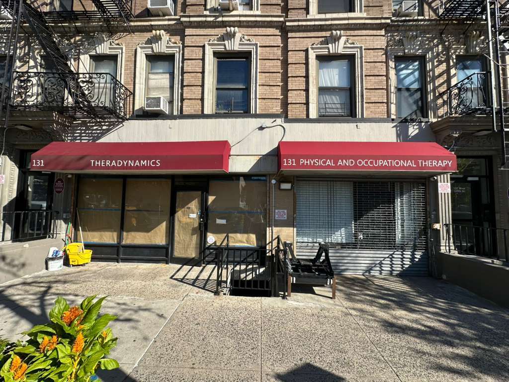 131 W 135th St, New York, NY à louer Photo du bâtiment- Image 1 de 8