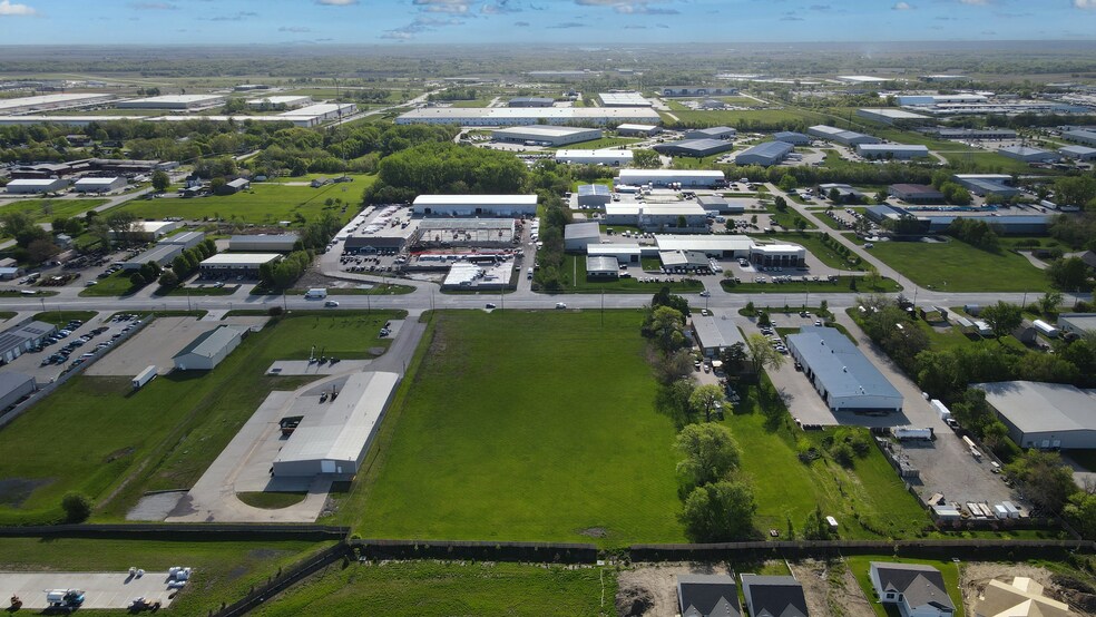 6430 14th Street, Des Moines, IA à vendre - Photo du bâtiment - Image 1 de 32