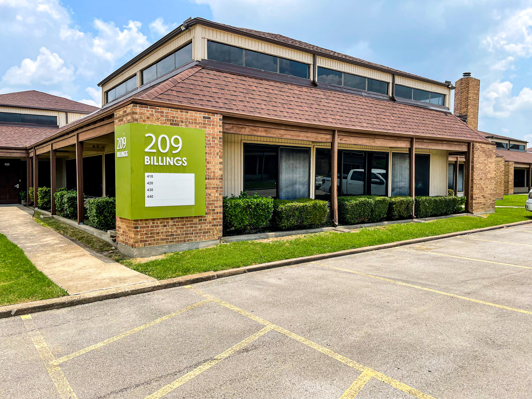 205 Billings St, Arlington, TX for lease Building Photo- Image 1 of 7