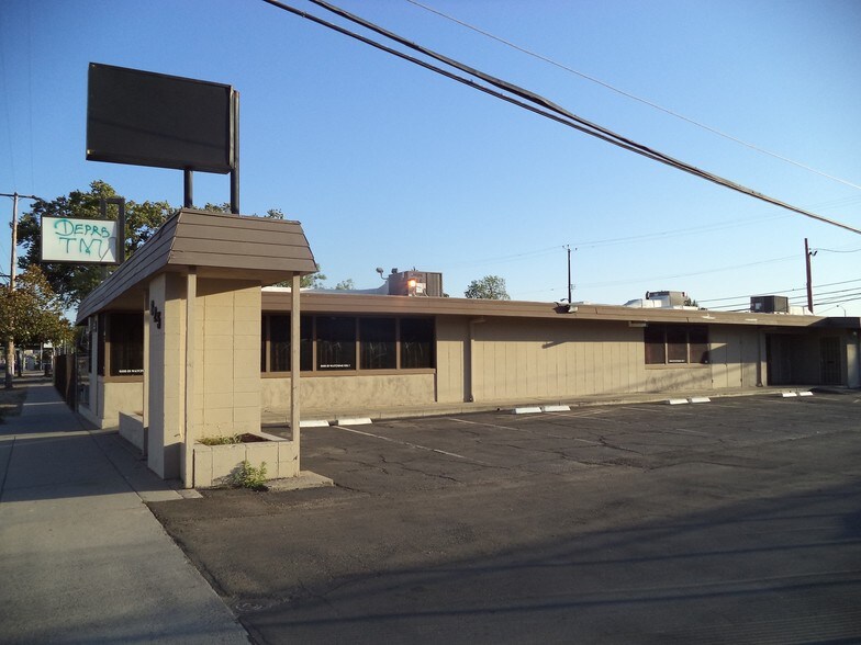 825 N Abby St, Fresno, CA for sale - Building Photo - Image 2 of 6