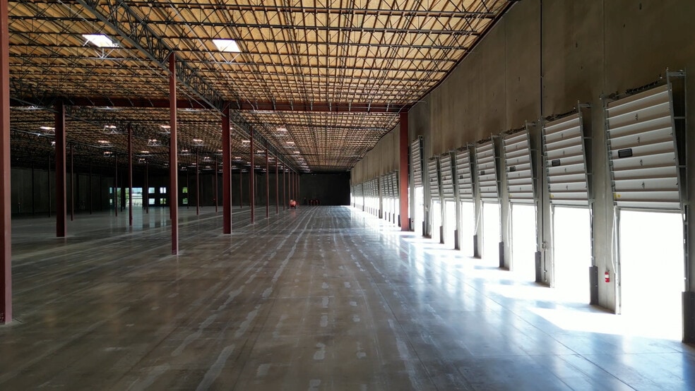 30152 Road 84, Visalia, CA for lease - Building Photo - Image 3 of 14