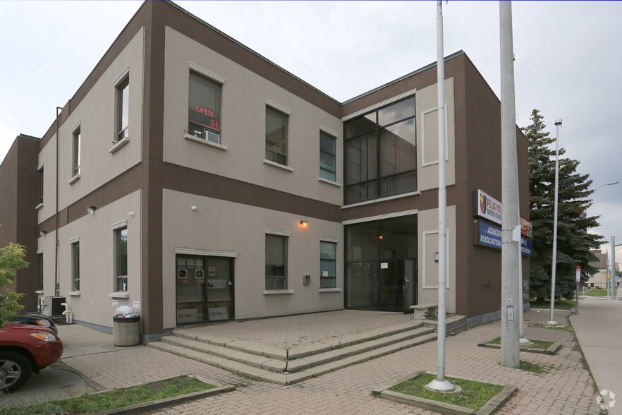 4155 Sheppard Ave E, Toronto, ON à vendre - Photo du bâtiment - Image 2 de 2