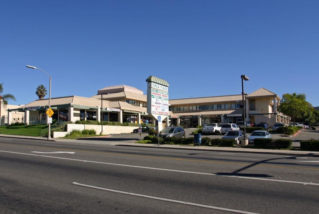 1717 E Vista Way, Vista, CA for lease Primary Photo- Image 1 of 4