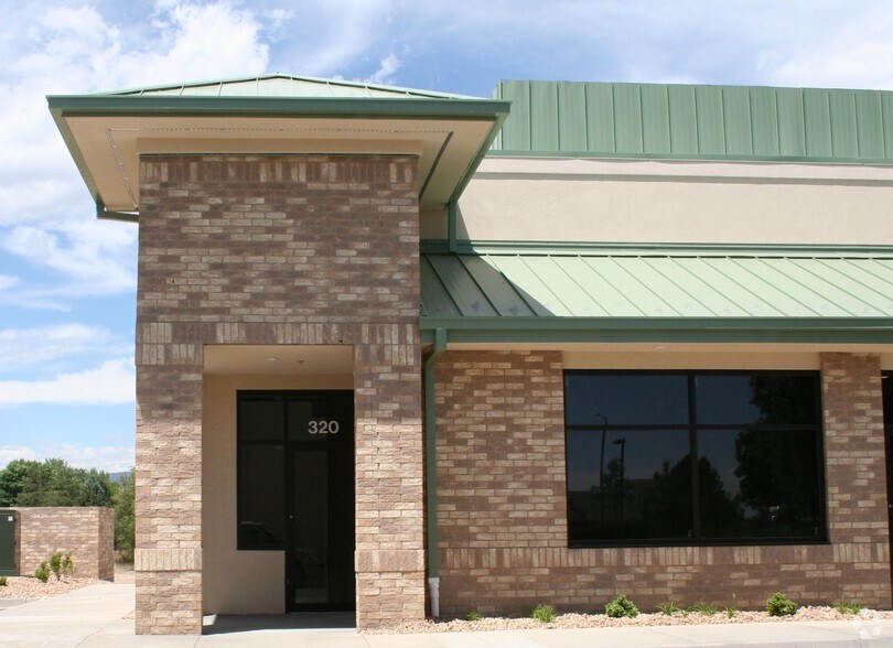 320-344 W 37th St, Loveland, CO à louer - Photo du bâtiment - Image 2 de 8