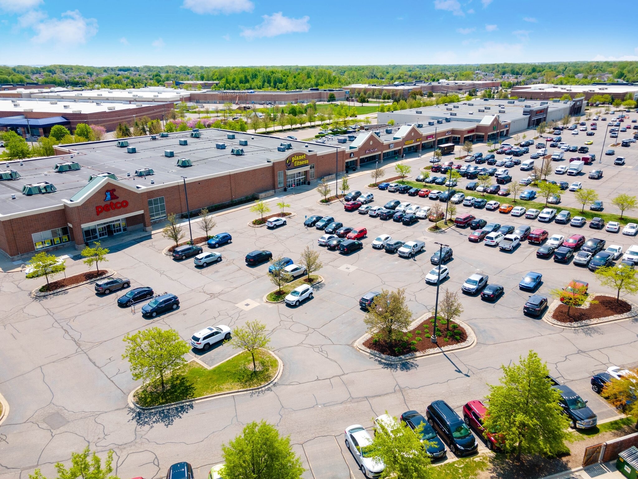 50700-50870 Gratiot Ave, Chesterfield, MI for lease Primary Photo- Image 1 of 33