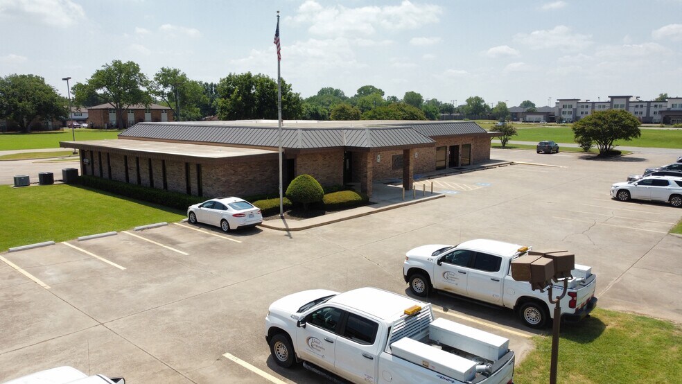449 S Broadway St, Joshua, TX à vendre - Photo du bâtiment - Image 3 de 6