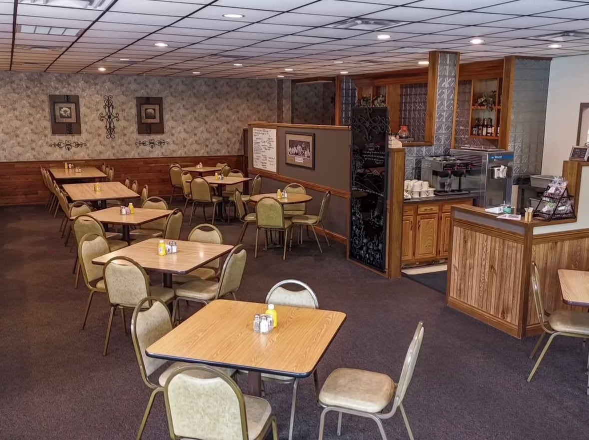 1643 Old US Highway 24, Huntington, IN for sale Interior Photo- Image 1 of 37