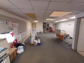 Mark Rd, Hemel Hempstead for lease Interior Photo- Image 2 of 4