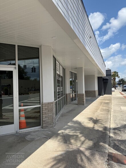 1814 Edgewater Dr, Orlando, FL à louer - Photo du bâtiment - Image 3 de 7