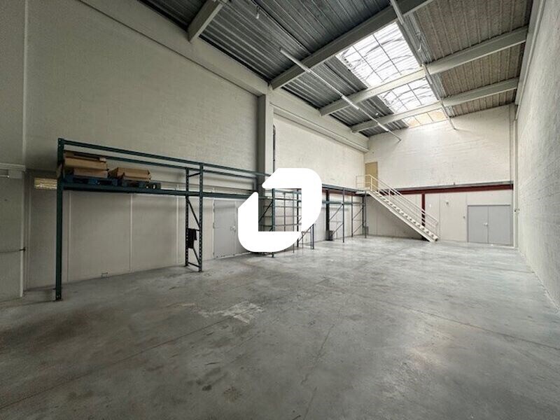 Flex in Le Mesnil-Amelot for lease Building Photo- Image 1 of 17
