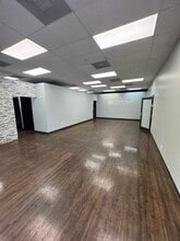 8030-8384 N Pines Blvd, Pembroke Pines, FL à louer Photo intérieure- Image 1 de 7