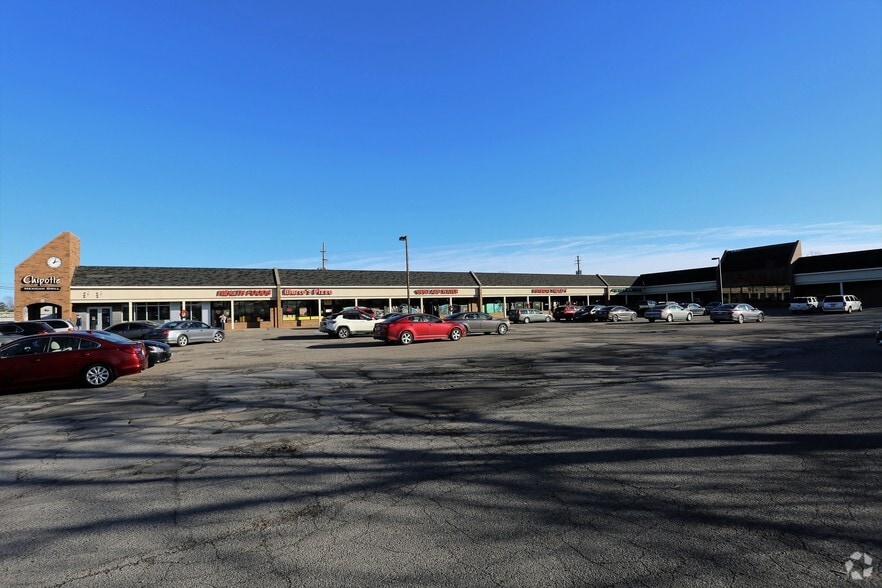 36200 Euclid Ave, Willoughby, OH à louer - Photo du bâtiment - Image 3 de 10