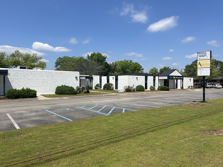 8300 Whitesburg Dr, Huntsville, AL for lease - Building Photo - Image 2 of 9