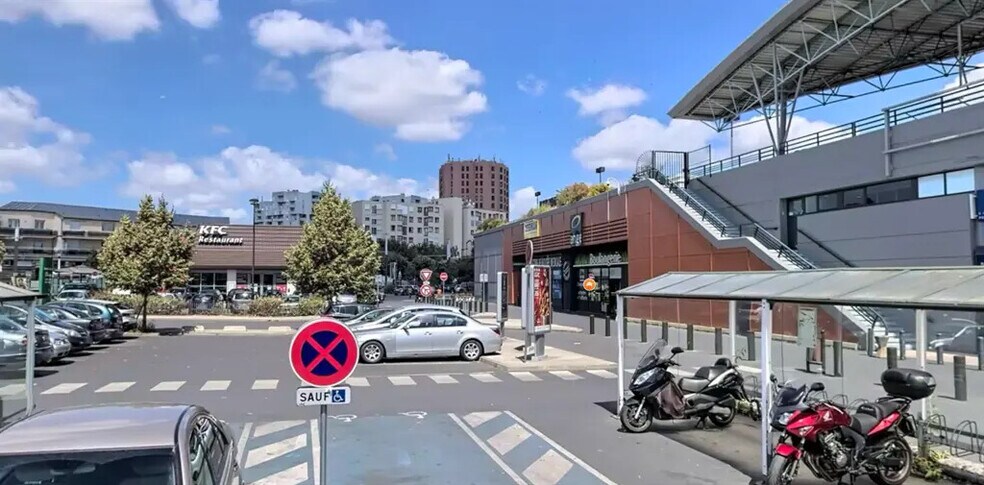 3 Rue Claude Debussy, Épinay-sur-Seine à louer - Photo du bâtiment - Image 2 de 4