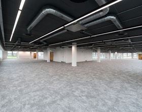 5500 Lakeside, Cheadle à louer Photo intérieure- Image 1 de 3