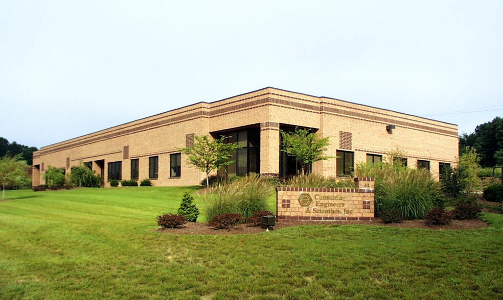 41 General Warren Blvd, Malvern, PA for lease - Primary Photo - Image 1 of 14