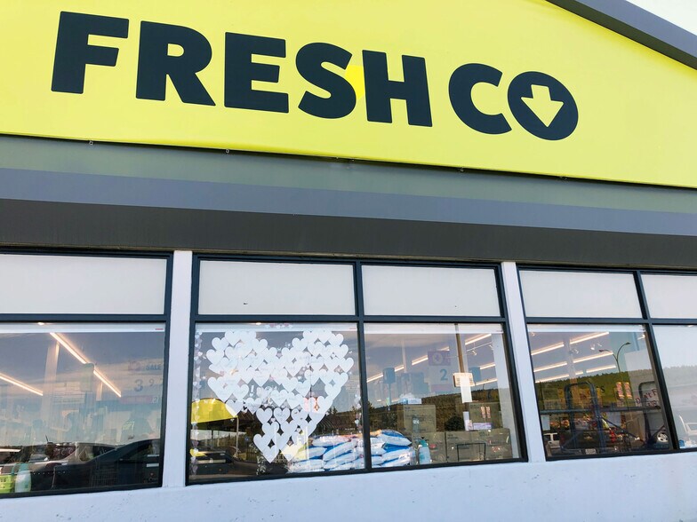 535 Cariboo Hwy, 100 Mile House, BC for sale - Building Photo - Image 2 of 13