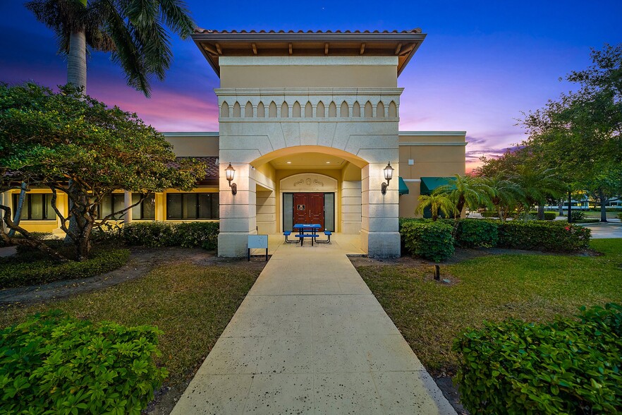 500 Columbia Dr, West Palm Beach, FL à vendre - Photo du bâtiment - Image 1 de 1