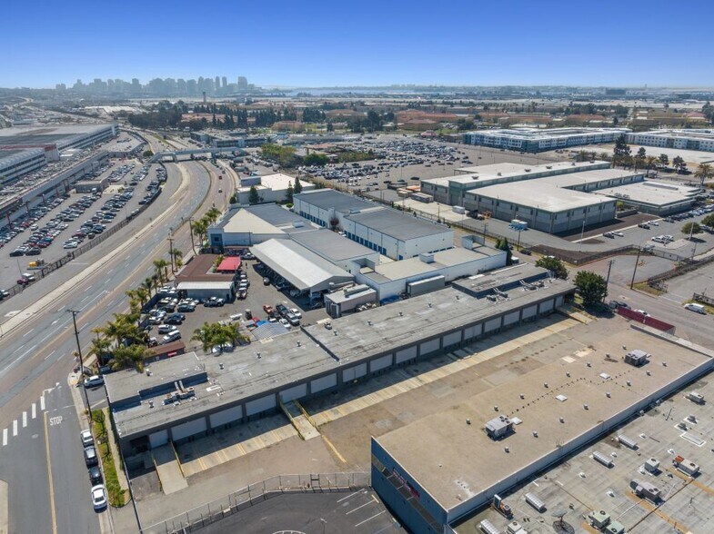 2717-2721 Kurtz St, San Diego, CA for lease - Building Photo - Image 2 of 12
