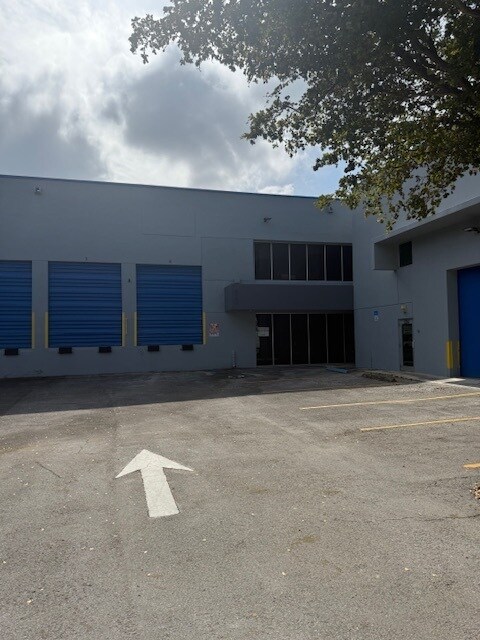 More details for 8351-8391 NW 64th St, Miami, FL - Industrial for Lease