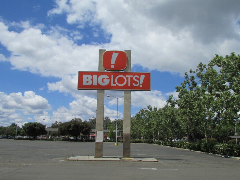 2720 Country Club Blvd, Stockton, CA for lease - Building Photo - Image 3 of 5