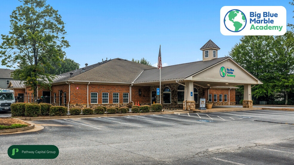 243 Summerlin Blvd, Newnan, GA for sale - Building Photo - Image 2 of 8