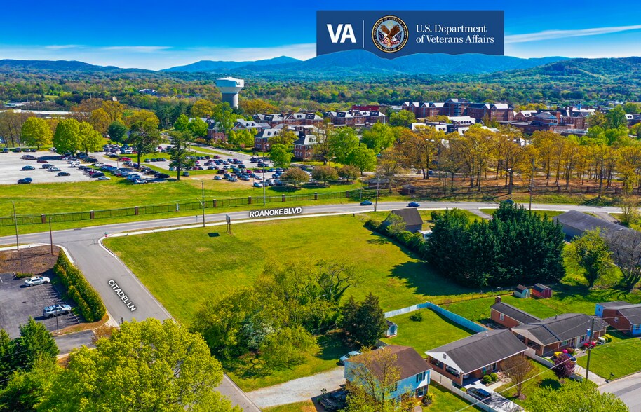 2145 Roanoke blvd, Salem, VA à vendre - Photo du bâtiment - Image 2 de 6