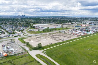3208 52 St SE, Calgary, AB - Aerial  map view
