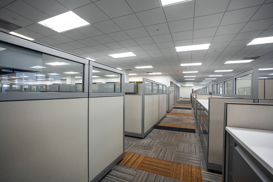 102 Jay St, La Crosse, WI for lease - Interior Photo - Image 3 of 7