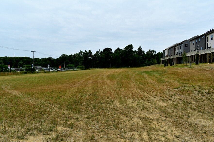 8904 Armstrong Ln, Upper Marlboro, MD for lease - Construction Photo - Image 2 of 5