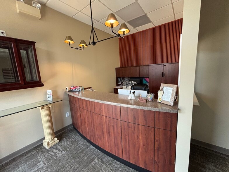 2565-2575 Homeview Dr, Richmond, VA for sale - Interior Photo - Image 2 of 26