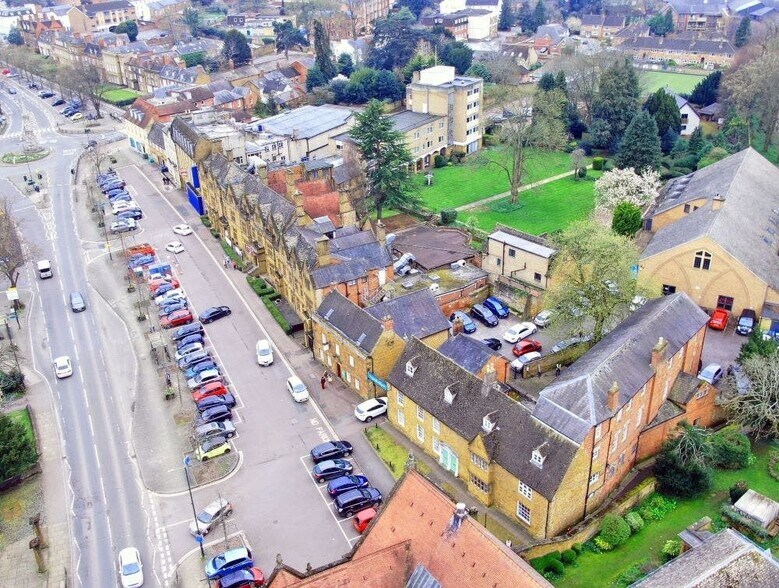 21 Horsefair, Banbury à vendre - Photo du bâtiment - Image 3 de 18
