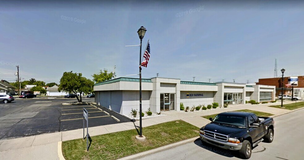 407 S Main St, Clinton, IN à vendre - Photo du bâtiment - Image 2 de 5