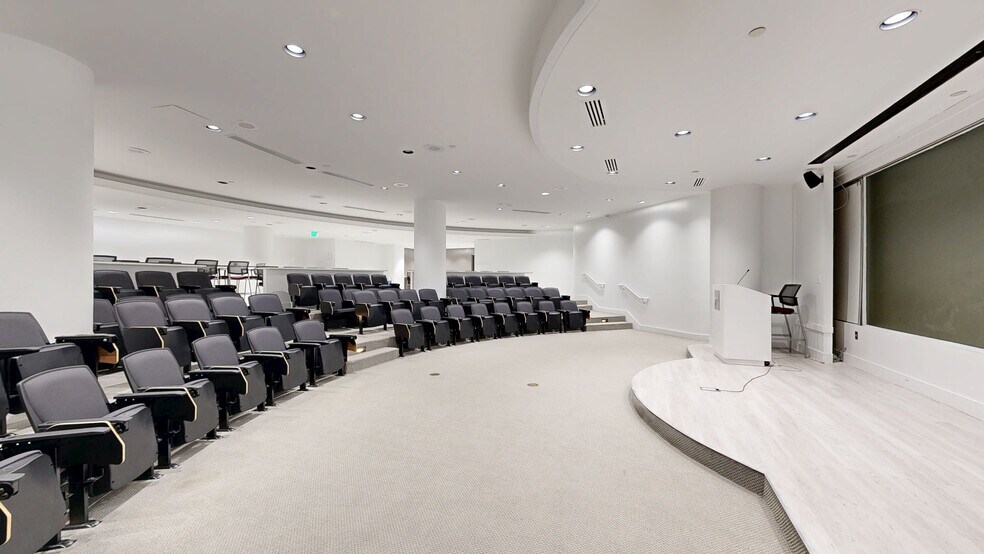 1595 Spring Hill Rd, Vienna, VA à louer - Numérisation 3D de Matterport - Image 2 de 21