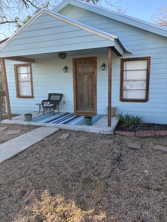 Plus de détails pour 747 Oasis St, New Braunfels, TX - Bureau à vendre