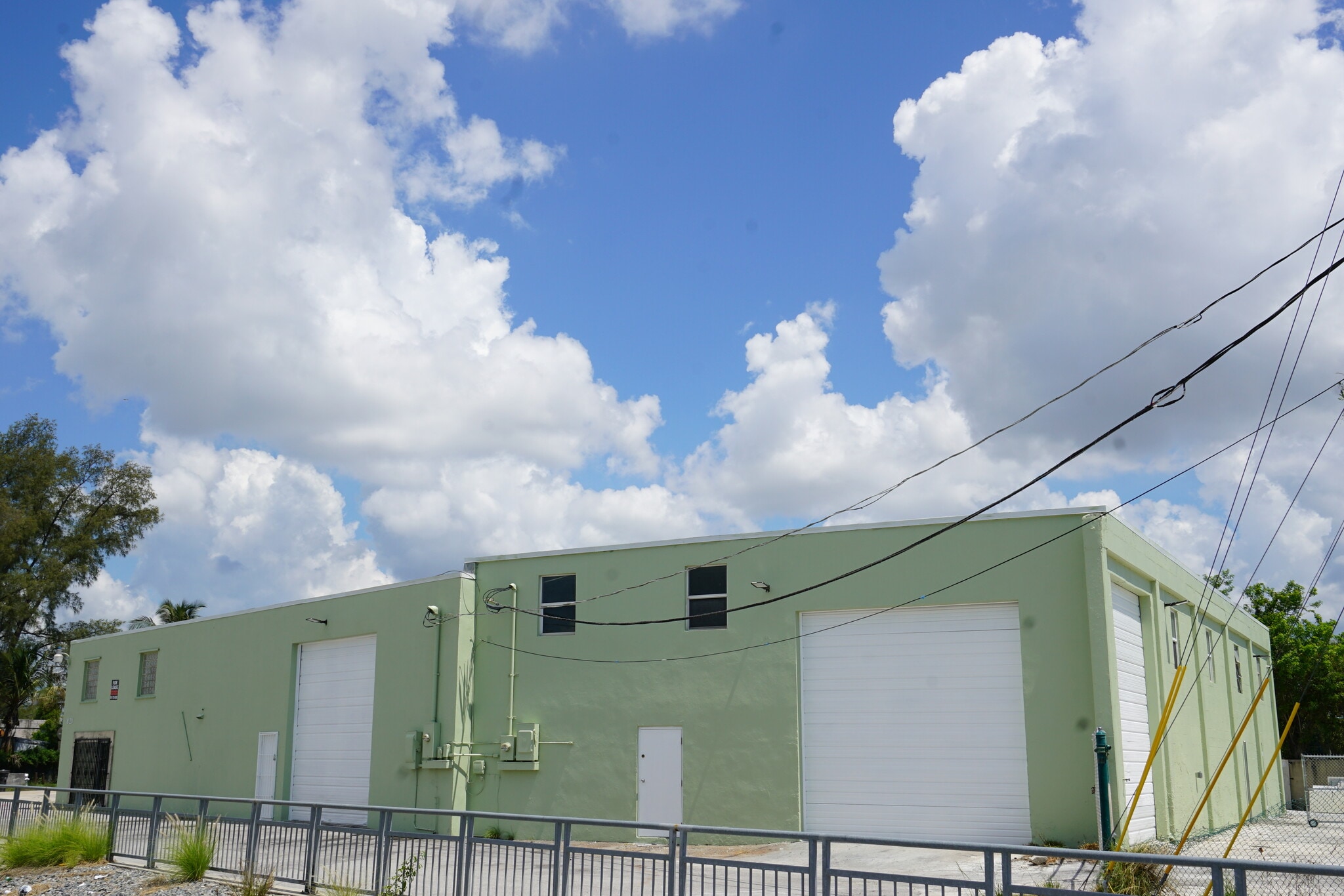 821 27th St, West Palm Beach, FL for lease Interior Photo- Image 1 of 9