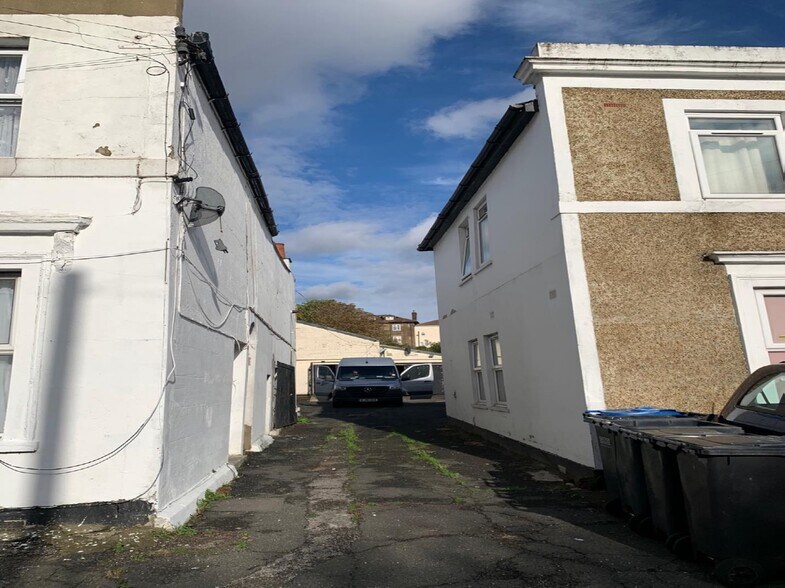 28 Parsons Mead, Croydon à vendre - Photo du bâtiment - Image 2 de 3