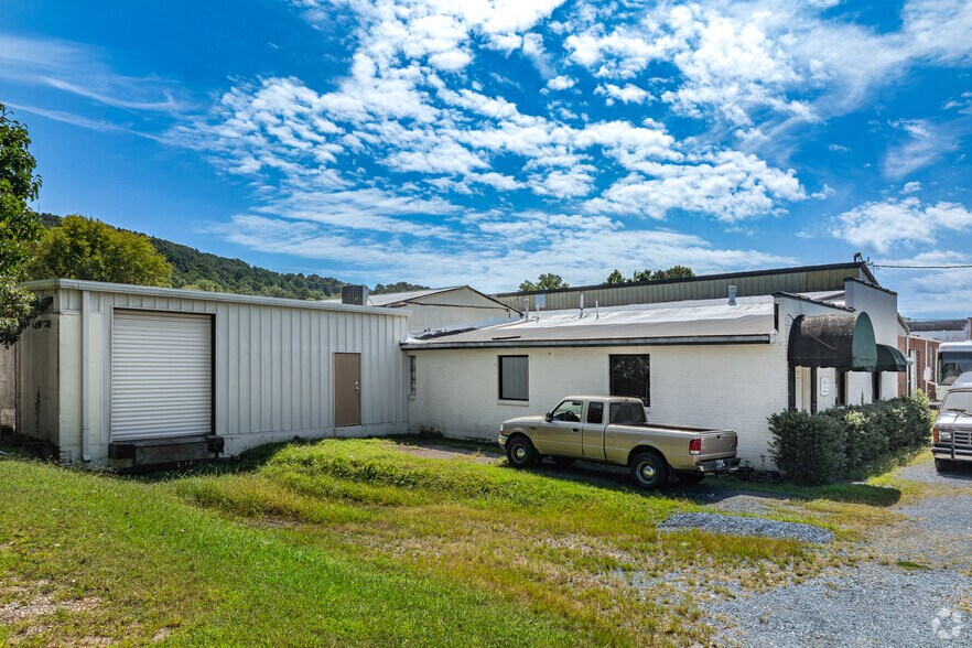 222 King St S, Calhoun, GA à vendre - Photo principale - Image 3 de 22