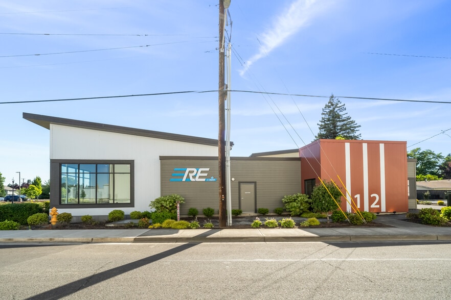 1025 2nd St NW, Salem, OR à vendre - Photo du bâtiment - Image 3 de 62