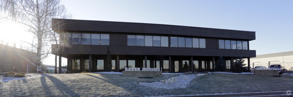 2323 91st Ave NW, Edmonton, AB for lease - Building Photo - Image 3 of 6