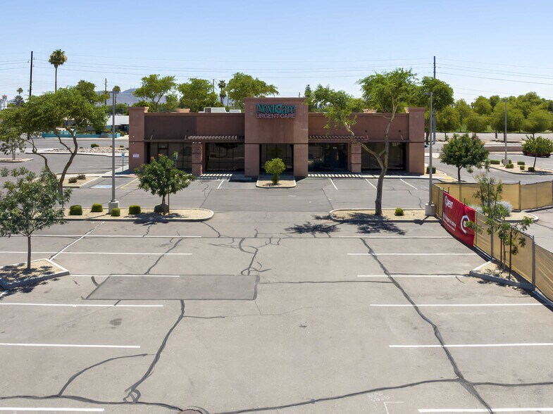 10240 N 43rd Ave, Glendale, AZ à louer - Photo du bâtiment - Image 3 de 16