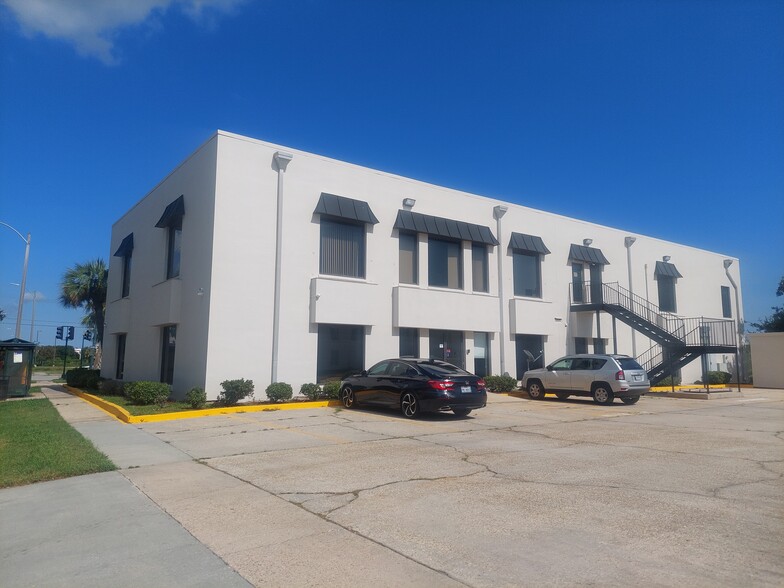 5630 Crowder Blvd, New Orleans, LA for lease - Building Photo - Image 3 of 6