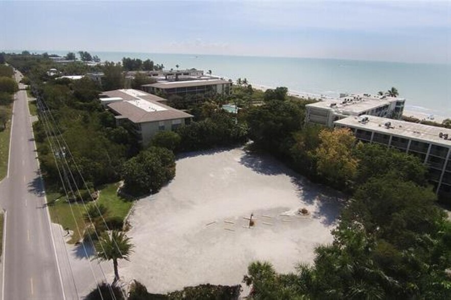 2761 W Gulf Dr, Sanibel, FL à vendre - Photo du bâtiment - Image 1 de 6