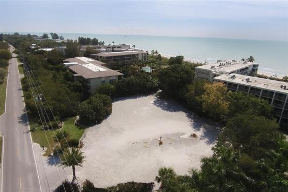 2761 W Gulf Dr, Sanibel, FL à vendre Photo du bâtiment- Image 1 de 7
