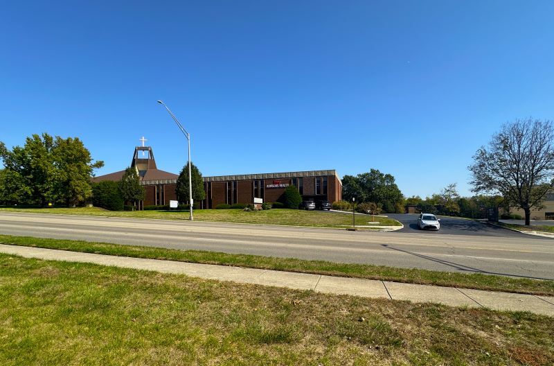 5250 Far Hills Ave, Kettering, OH à louer - Photo du bâtiment - Image 2 de 14