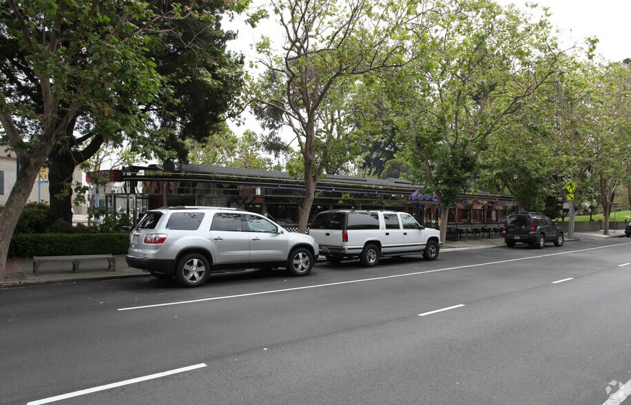 1300 Battery St, San Francisco, CA à louer - Photo du bâtiment - Image 2 de 7