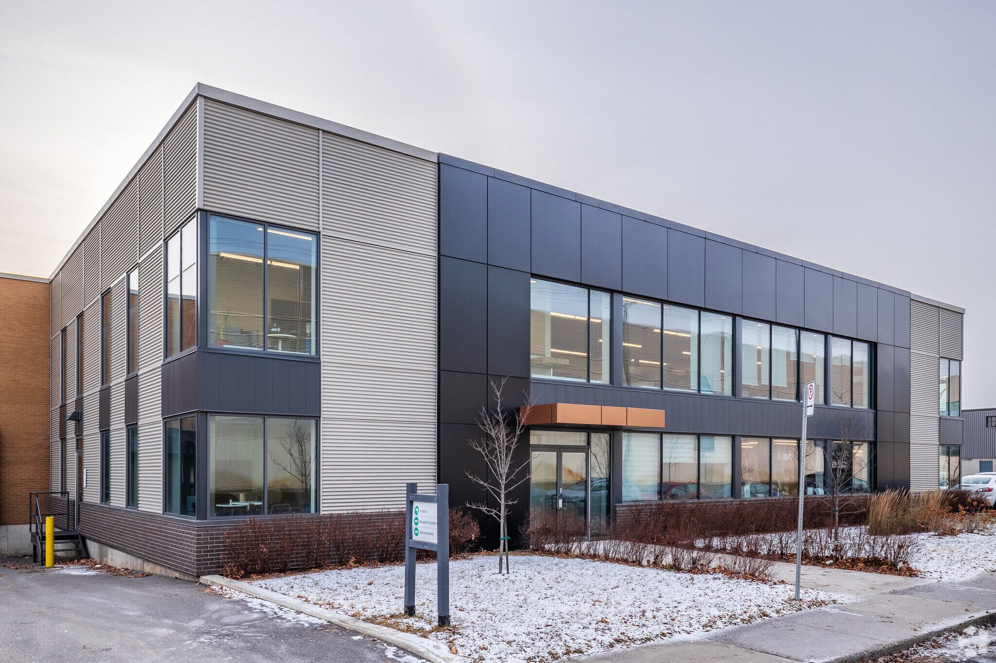 2525 Rue Louis-A-Amos, Montréal, QC à vendre Photo principale- Image 1 de 1