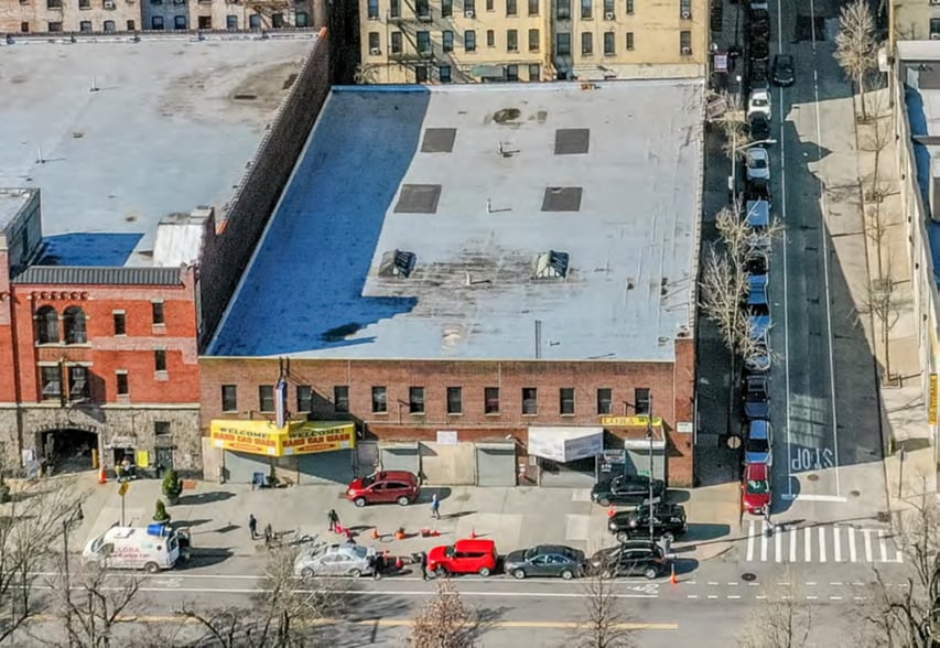 284 Dyckman St, New York, NY for lease - Building Photo - Image 2 of 7
